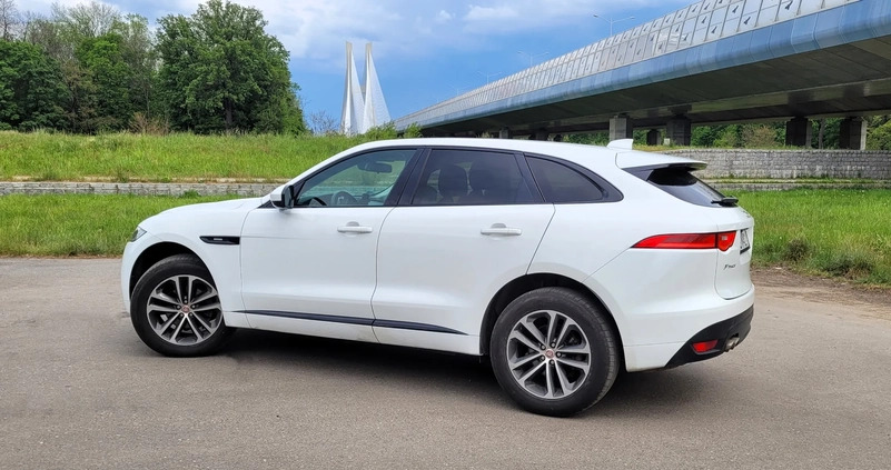 Jaguar F-Pace cena 109347 przebieg: 84700, rok produkcji 2016 z Wrocław małe 211